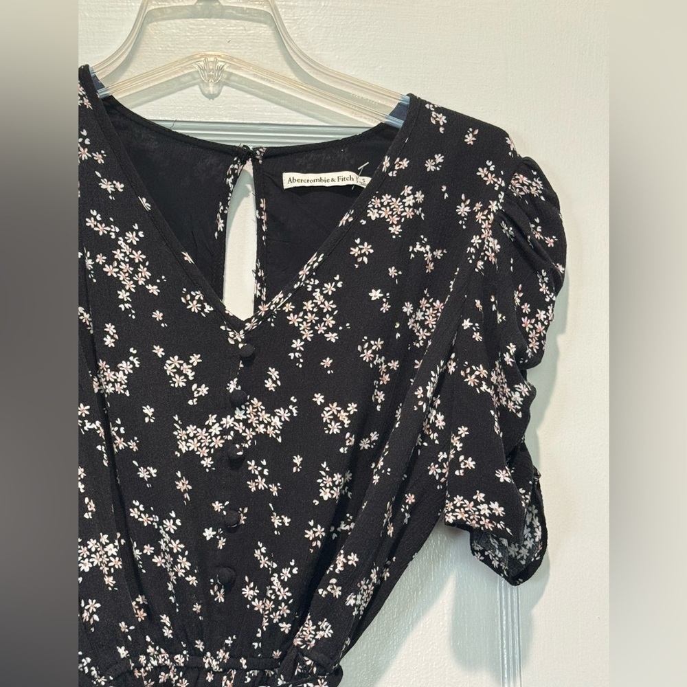 Abercrombie & Fitch Floral Tie Front Romper​​ - Picture 2 of 7